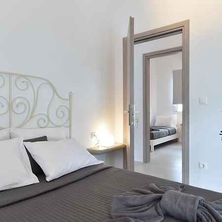 The Local House Apartment Parikia  Exterior photo