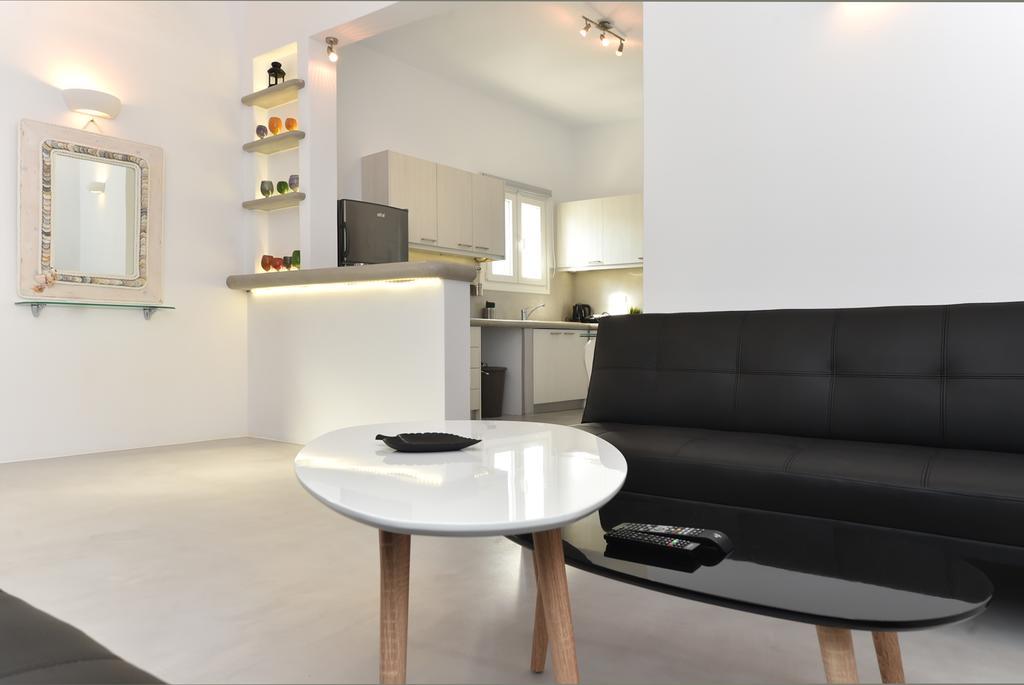The Local House Apartment Parikia  Exterior photo