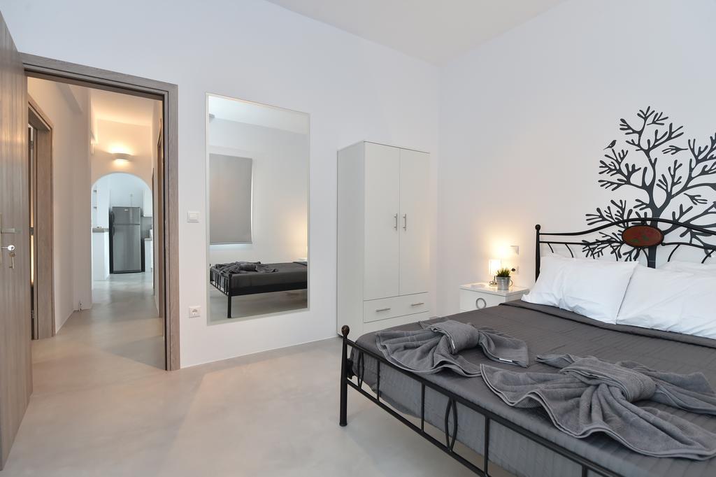 The Local House Apartment Parikia  Exterior photo